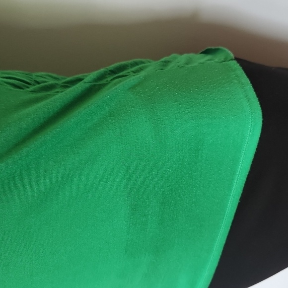 Derek Heart Green Short Sleeve Top - Picture 8 of 14